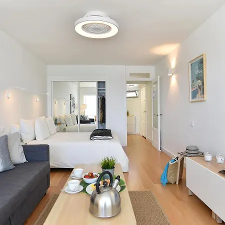 With Balcony Apartamento